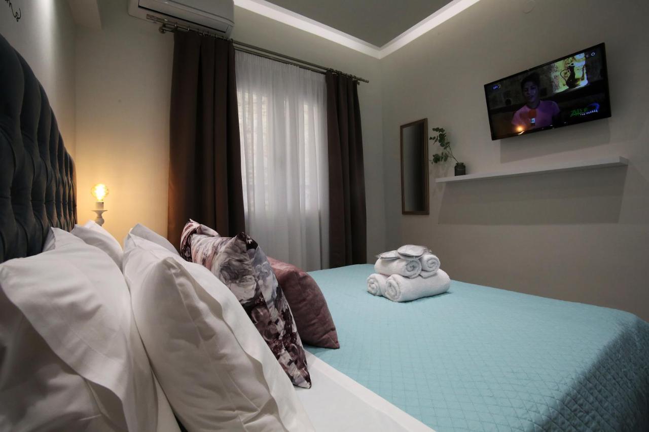 Under The Aqueduct Boutique House Apartman Kavála Kültér fotó
